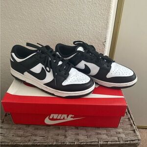 Nike Classic Black and White Low-Tops